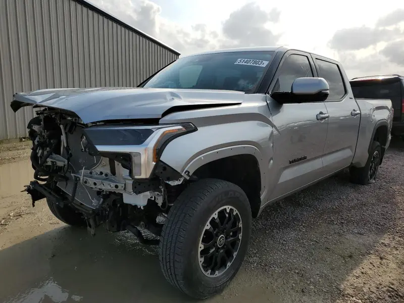 Toyota Tundra 2022г.