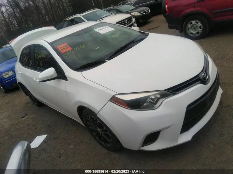 Toyota Corolla 2015г.
