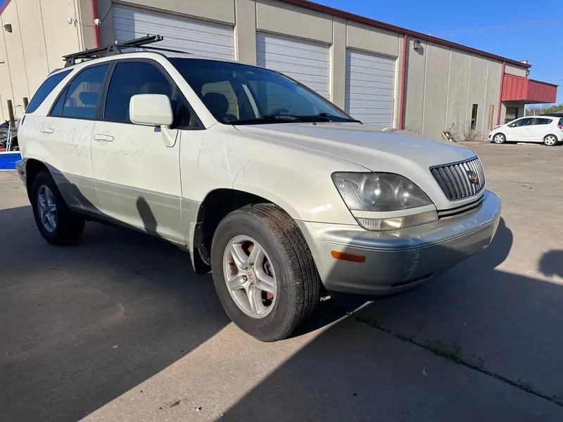 Lexus RX 300 1999г.