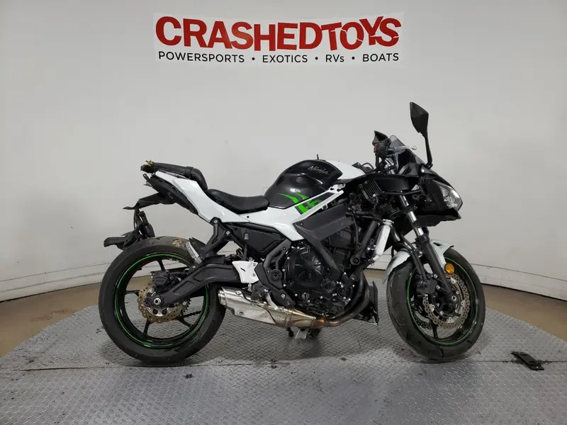 Kawasaki EX650NNFNN 2022г.