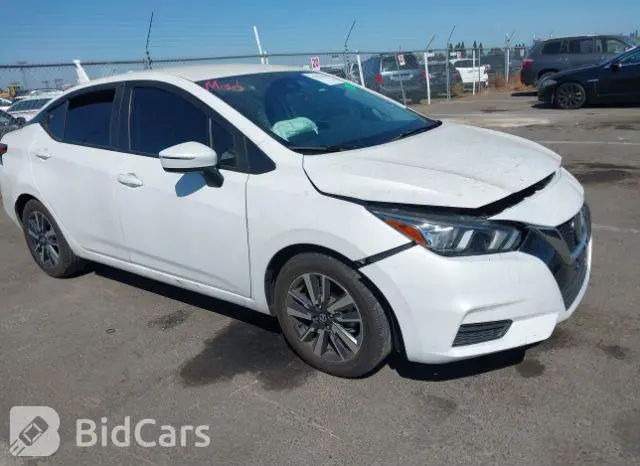 Nissan Versa 2021г.