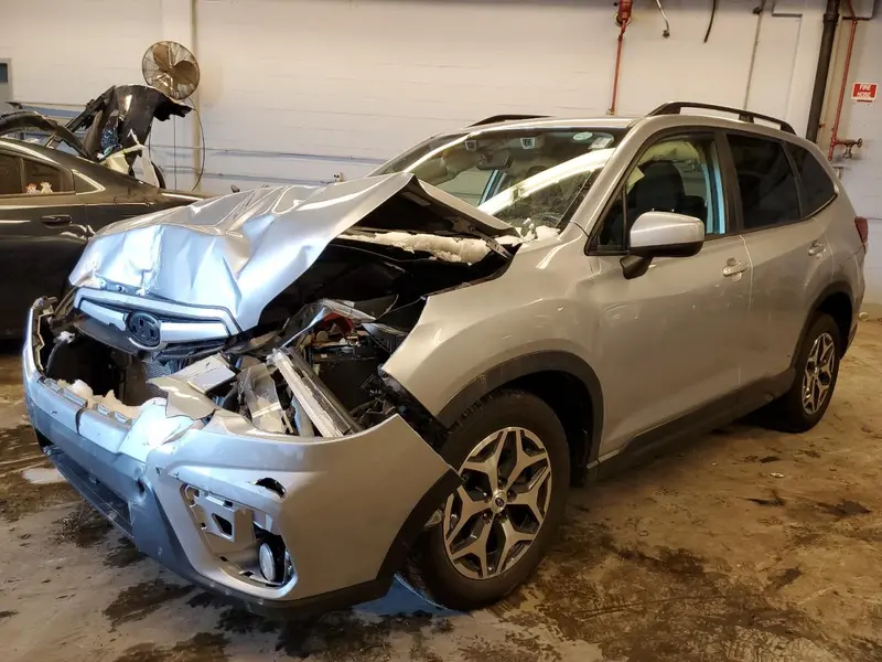 Subaru Forester 2021г.