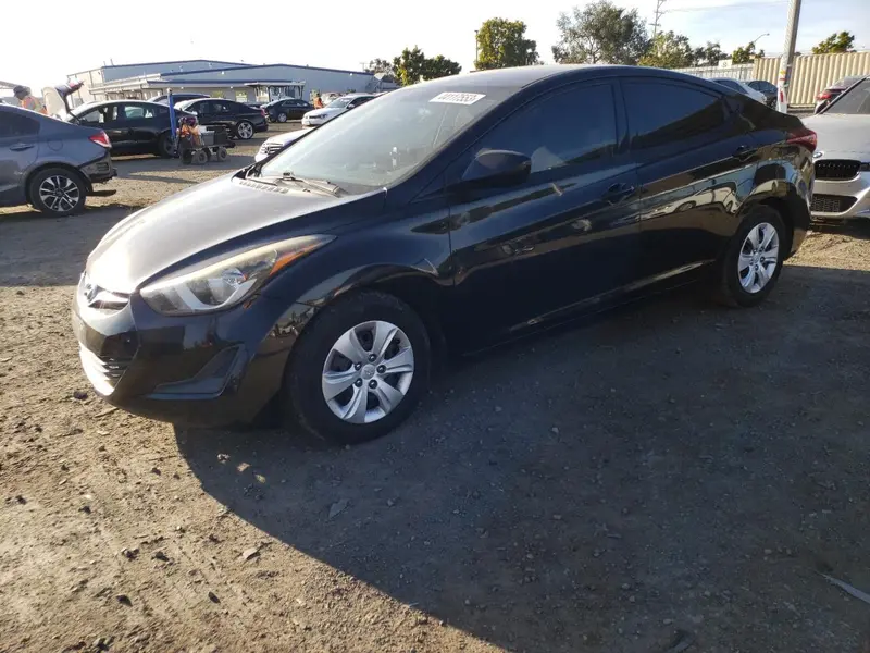 Hyundai Elantra 2016г.