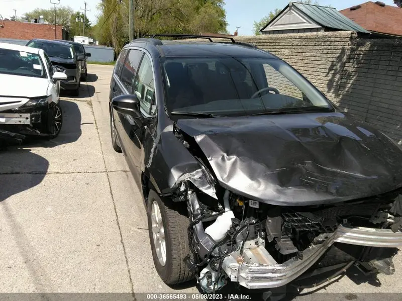 Chrysler Pacifica 2022г.