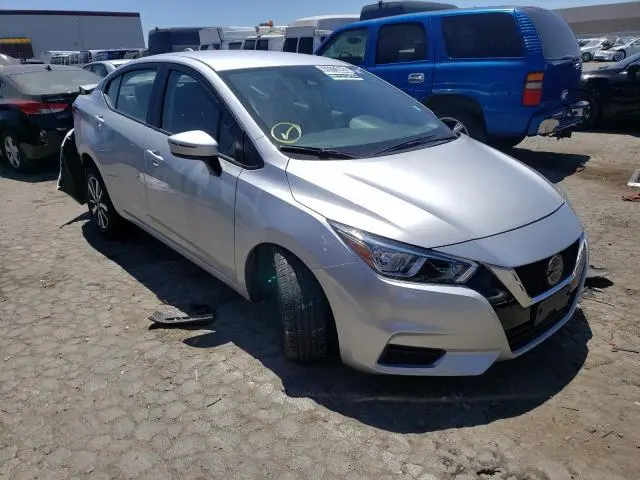 Nissan Versa 2020г.