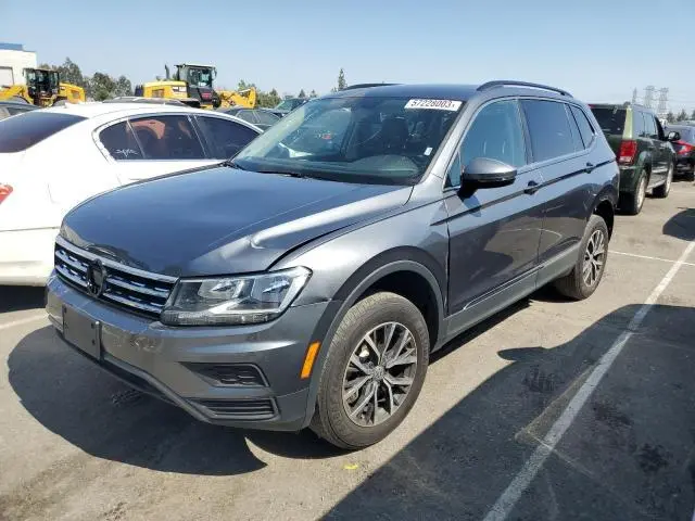 Volkswagen Tiguan 2020г.