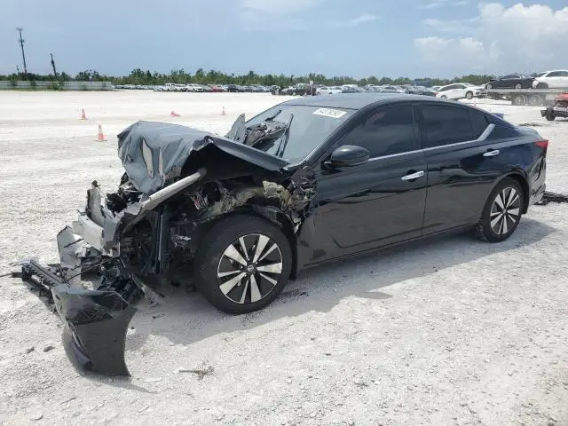 Nissan Altima 2019г.