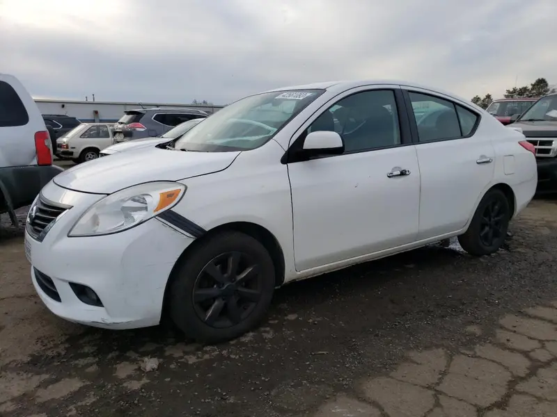 Nissan Versa 2013г.