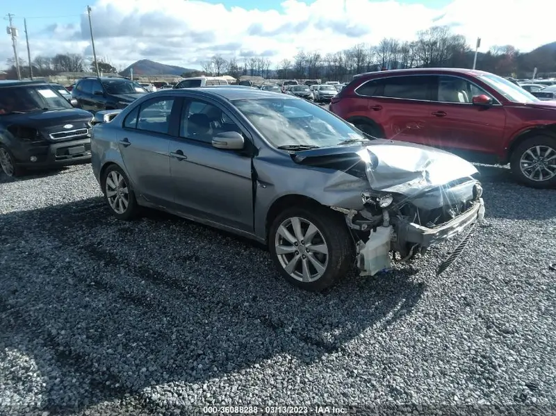 Mitsubishi Lancer 2015г.