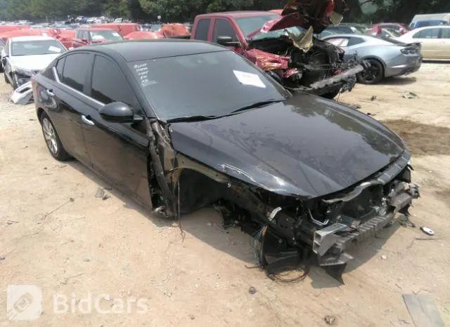 Nissan Altima 2021г.