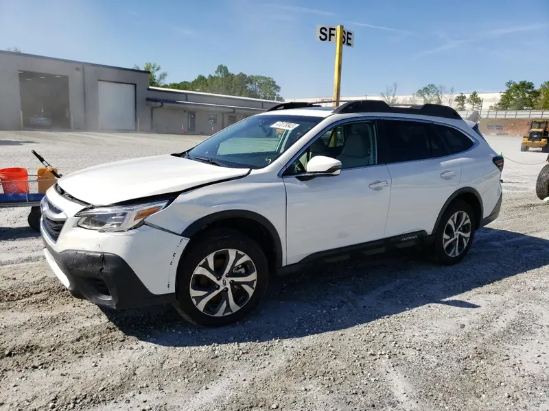 Subaru Outback 2022г.