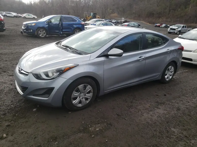 Hyundai Elantra 2016г.