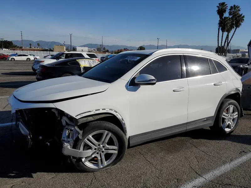 Mercedes-Benz GLA-Class 2021г.