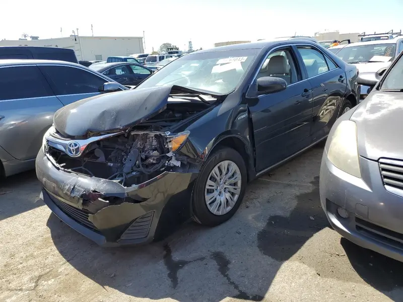 Toyota Camry Hybrid 2013г.