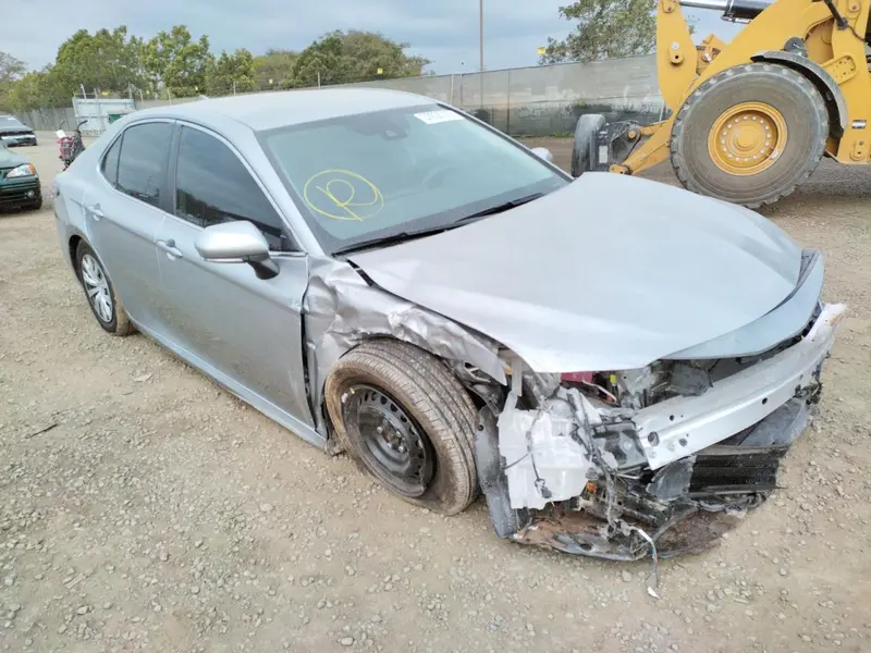 Toyota Camry Hybrid 2022г.