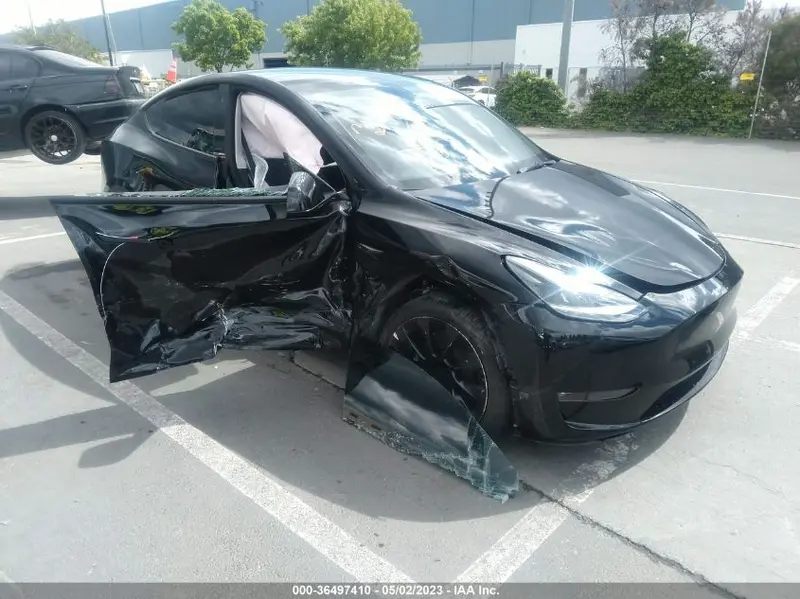 Tesla Model Y 2023г.