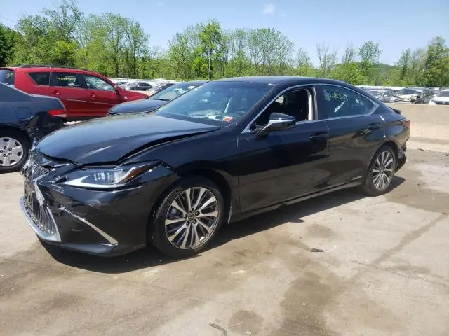 Lexus ES 2020г.