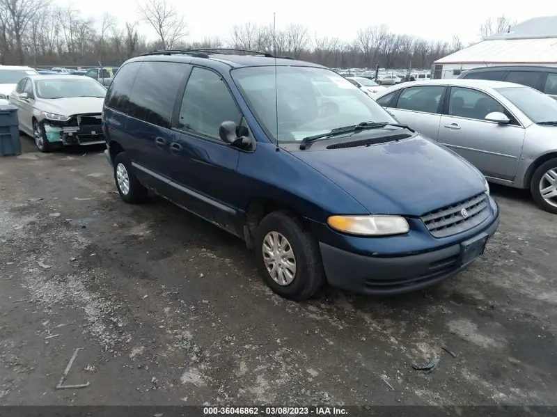 Chrysler Voyager 2000г.