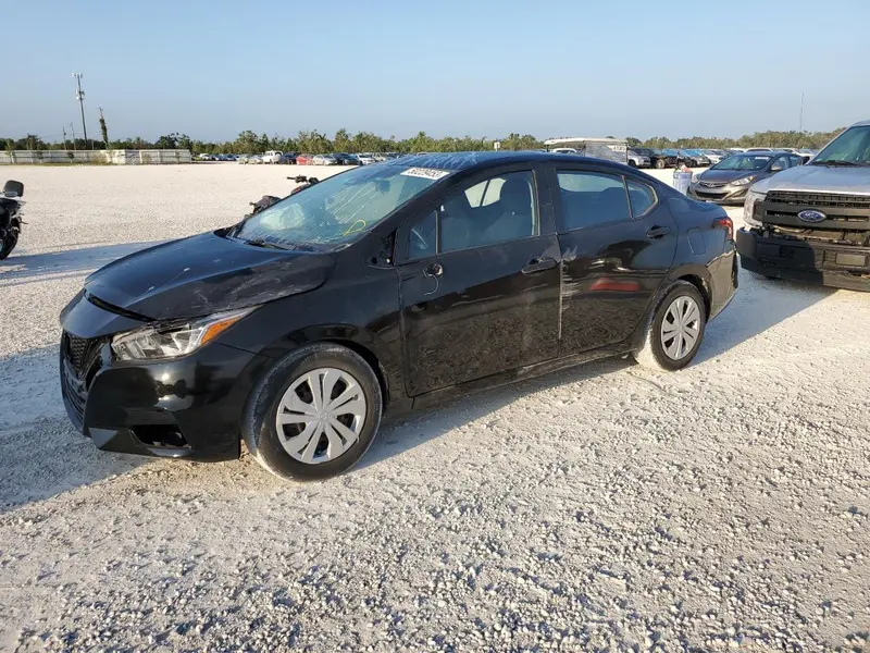 Nissan Versa 2020г.