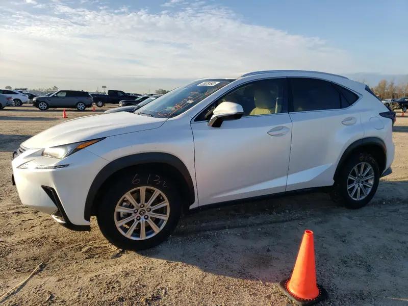 Lexus NX 300 2021г.