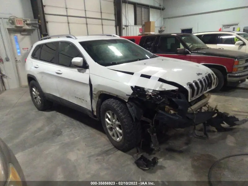 Jeep Cherokee 2016г.