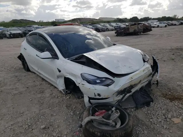 Tesla Model 3 2022г.