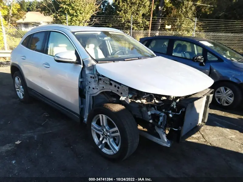 Mercedes-Benz GLA-Class 2021г.