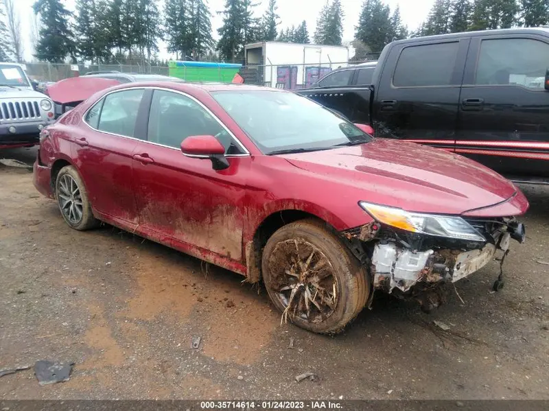 Toyota Camry Hybrid 2022г.