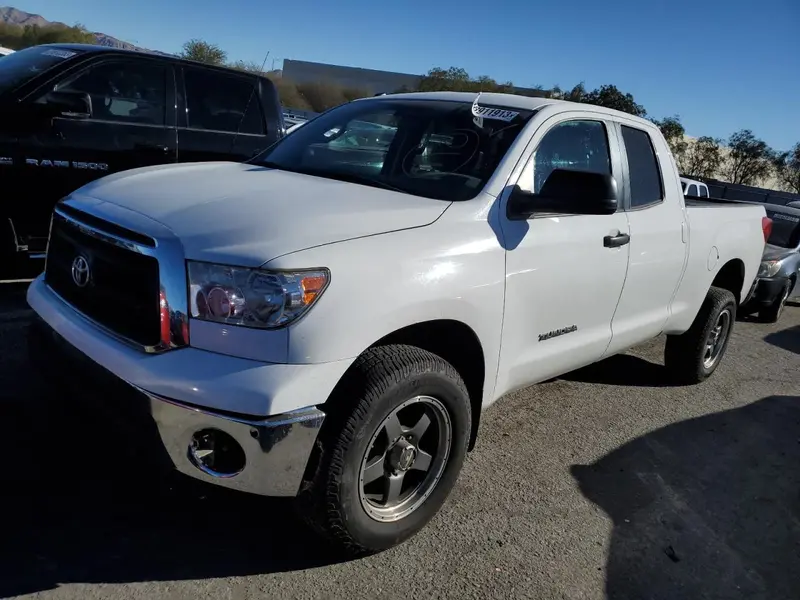 Toyota Tundra 2013г.