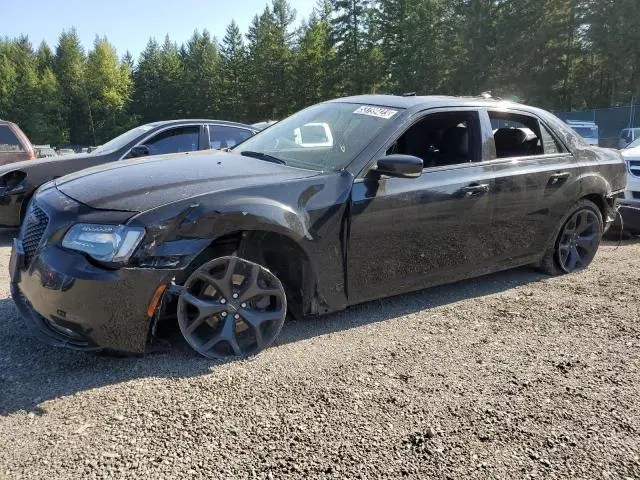 Chrysler 300 2021г.