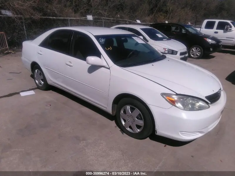 Toyota Camry 2004г.
