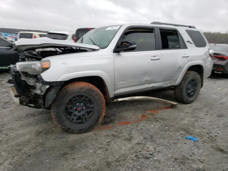 Toyota 4Runner 2020г.