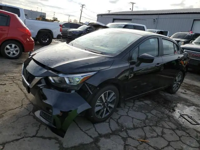 Nissan Versa 2021г.