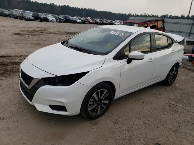 Nissan Versa 2022г.
