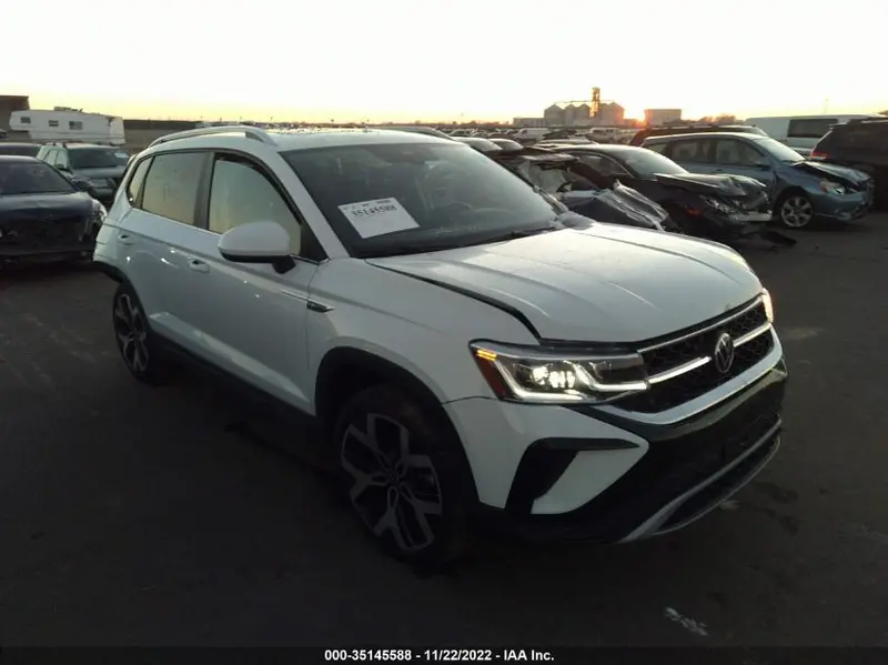 Volkswagen Taos 2022г.