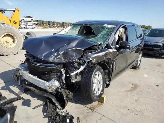 Chrysler Pacifica 2023г.