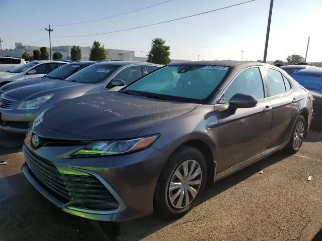 Toyota Camry 2021г.