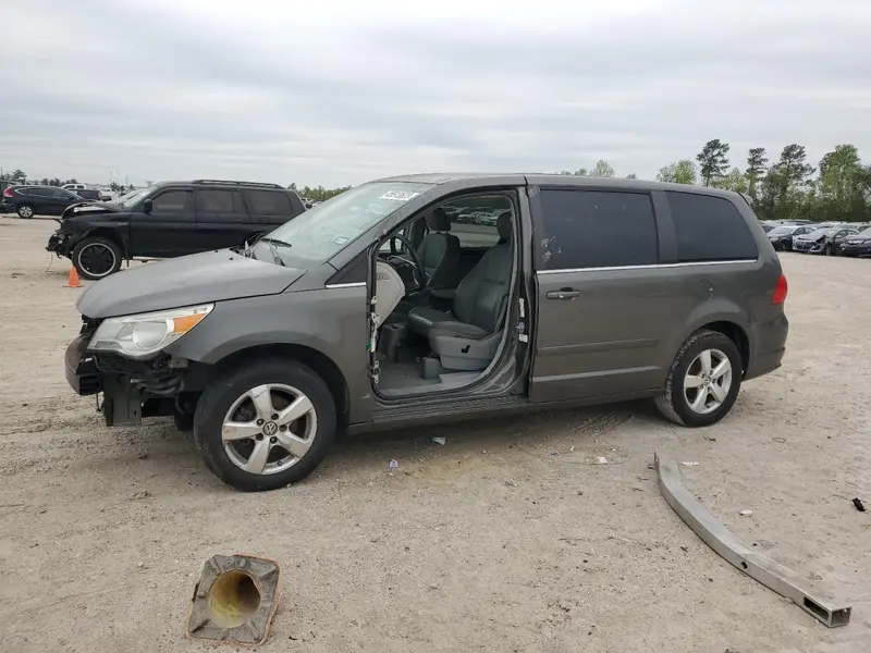 Volkswagen Routan 2010г.