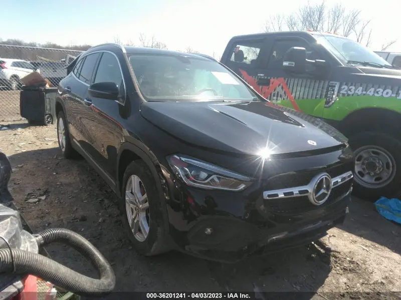 Mercedes-Benz GLA-Class 2023г.