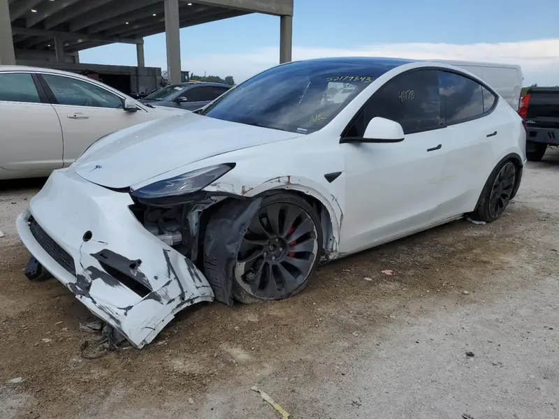 Tesla Model Y 2022г.