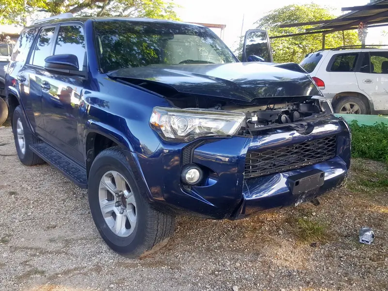 Toyota 4Runner 2016г.