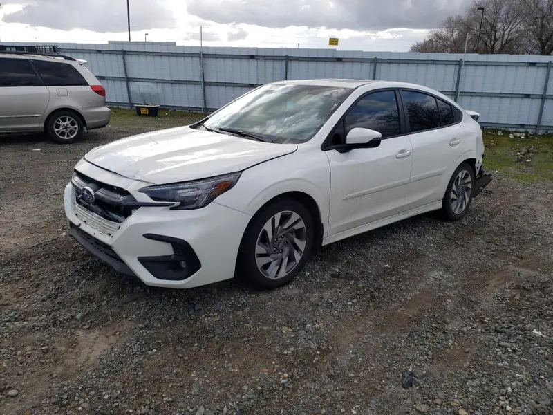 Subaru Legacy 2023г.