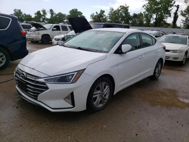 Hyundai Elantra 2020г.