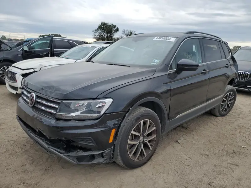 Volkswagen Tiguan 2021г.