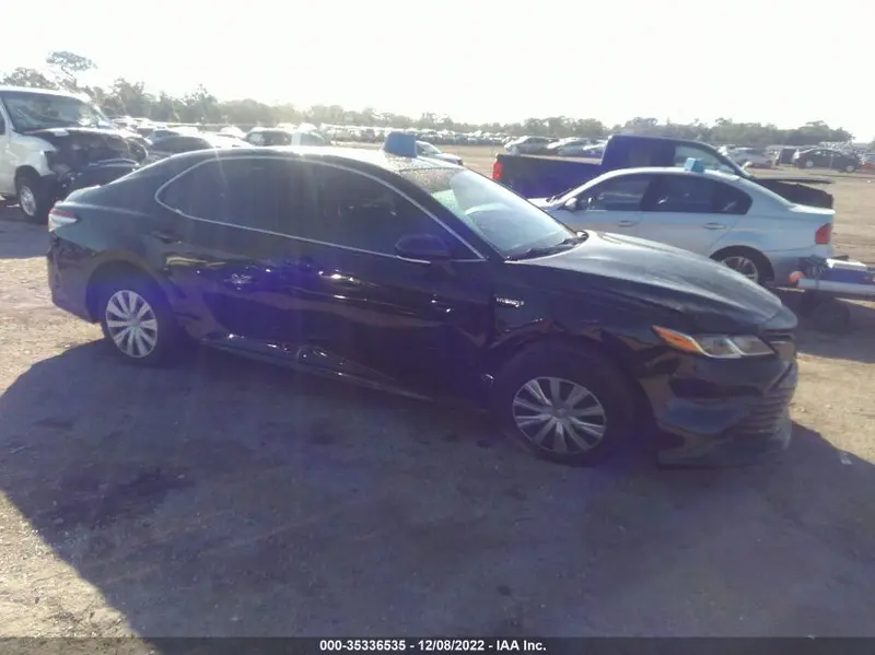 Toyota Camry Hybrid 2020г.