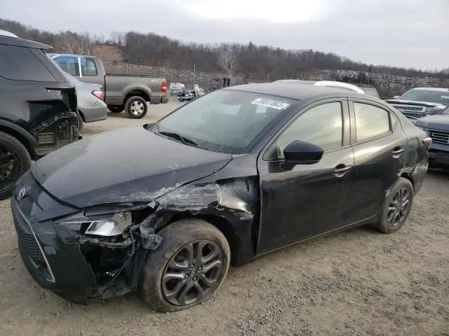 Toyota Yaris 2019г.