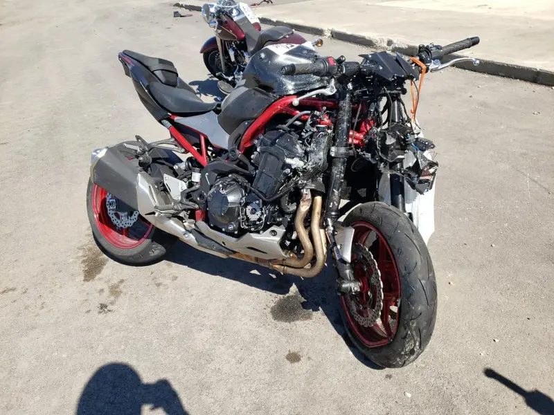Kawasaki Z900 2023г.