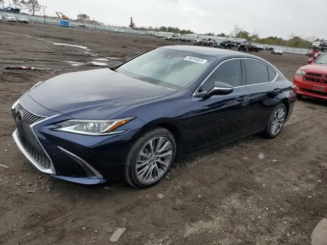 Lexus ES 350 2020г.