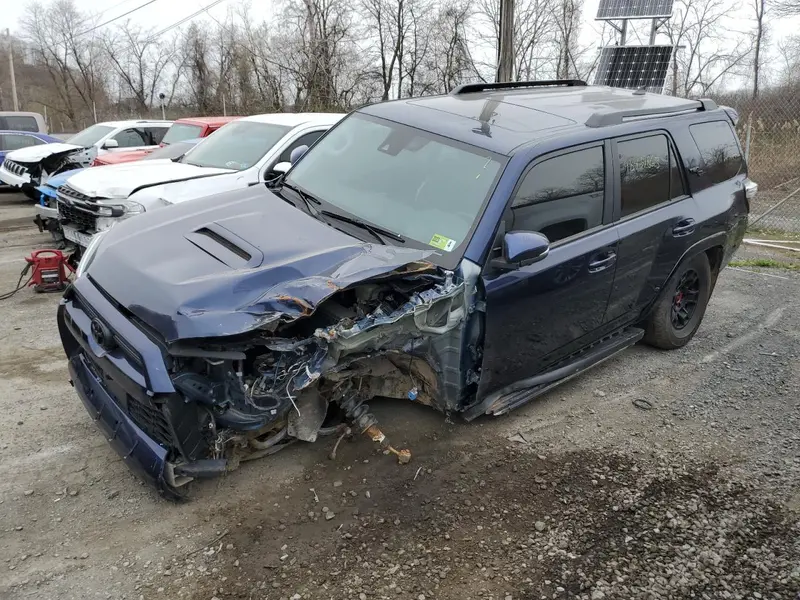 Toyota 4Runner 2022г.