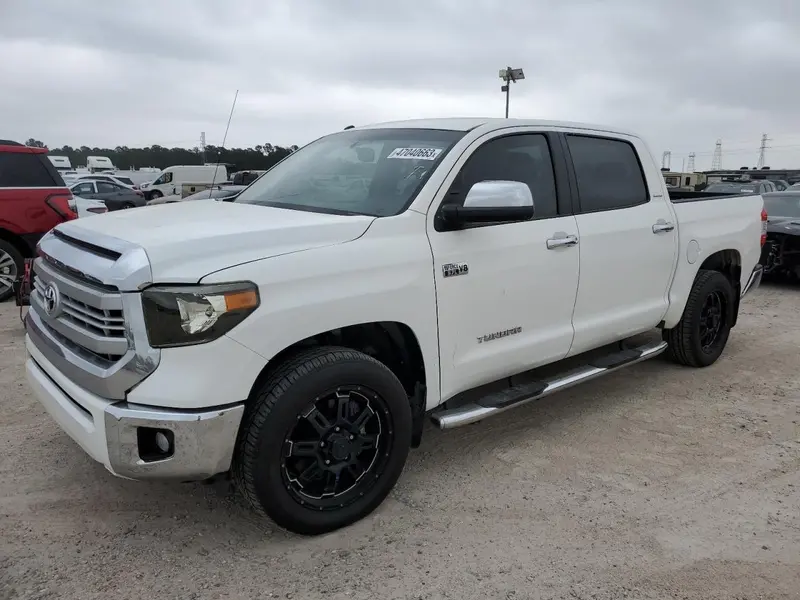 Toyota Tundra 2017г.